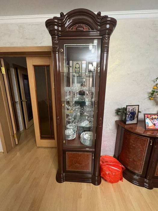 Продам стенку в зал Срочно