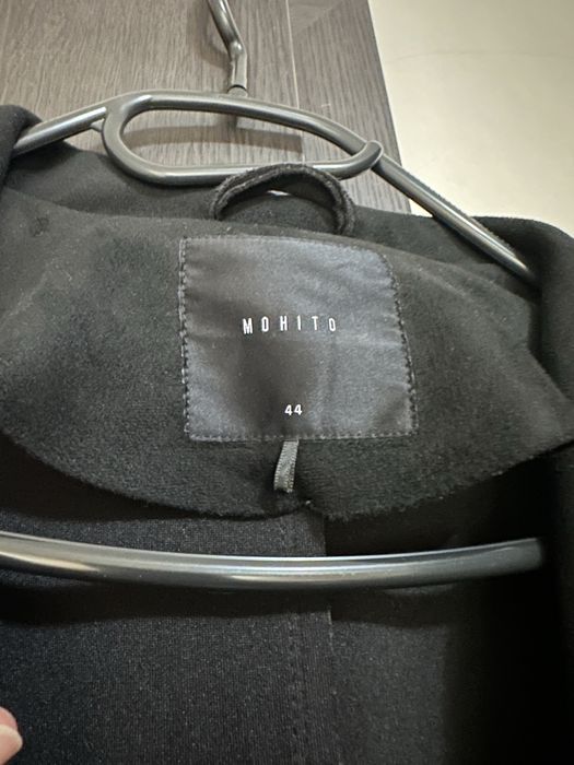 Елегантно дамско палто MOHITO – размер 44 (L/XL)