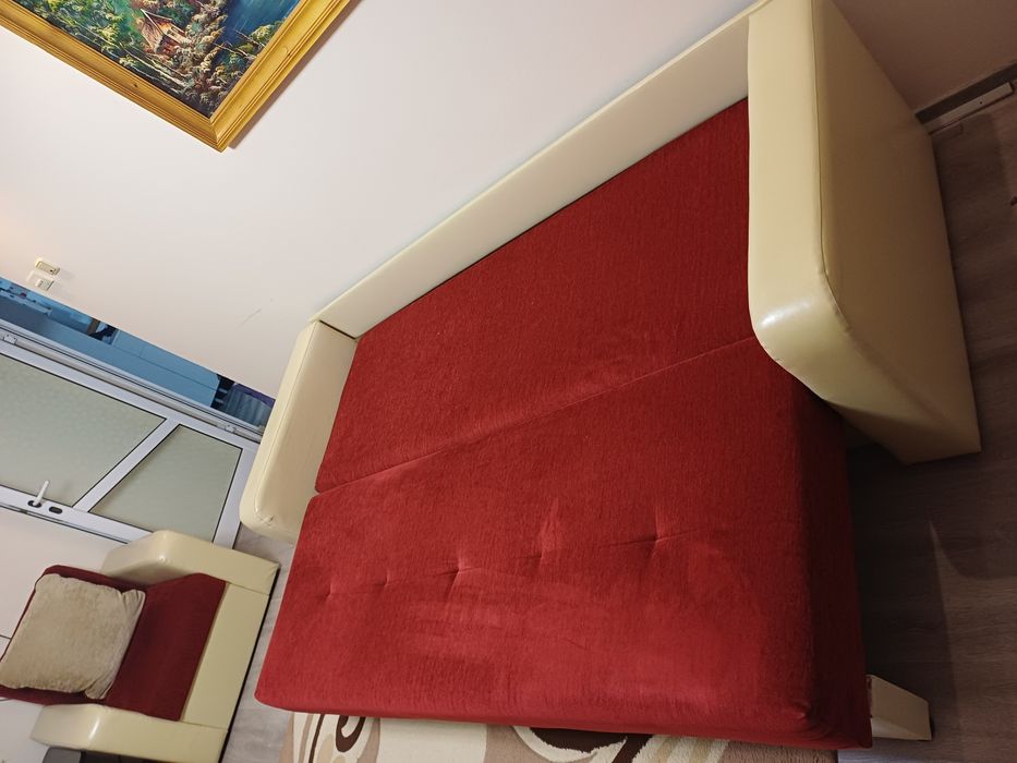 Vând set canapea și fotolii