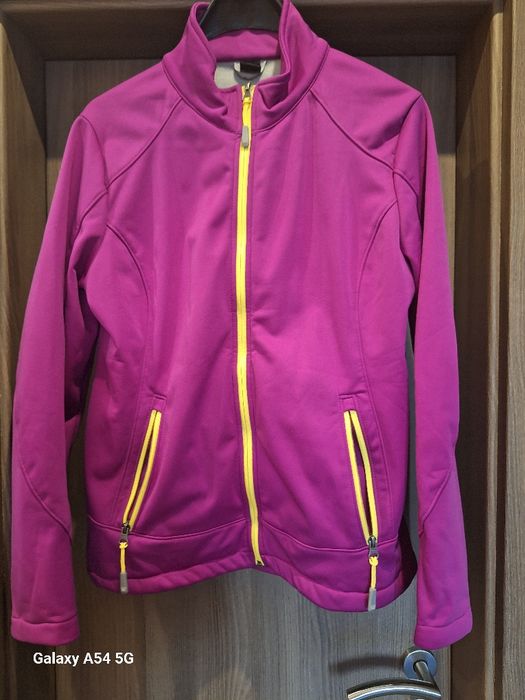 Адидас ветровка и дамски зимни якета