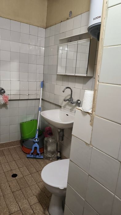 Дава се под наем Двустаен апартамент в Перник, Изток - 68 кв.м за 433.5 € - Снимка #9