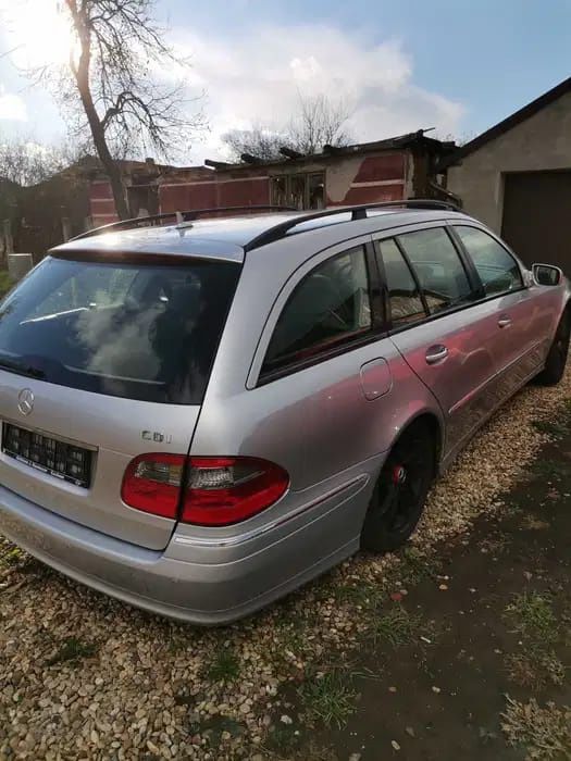 Vand Mercedes-Benz 211K