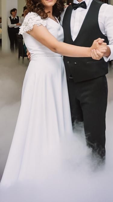 Rochie de mireasa A-line