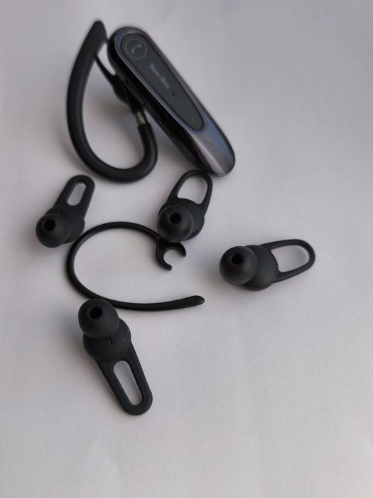 Casca Bluetooth New Bee + accesorii