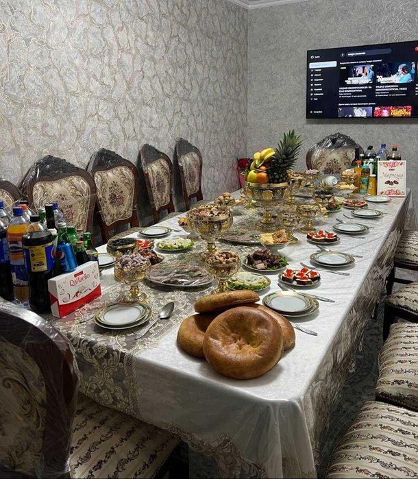 продается б/у стол стул 12 местный