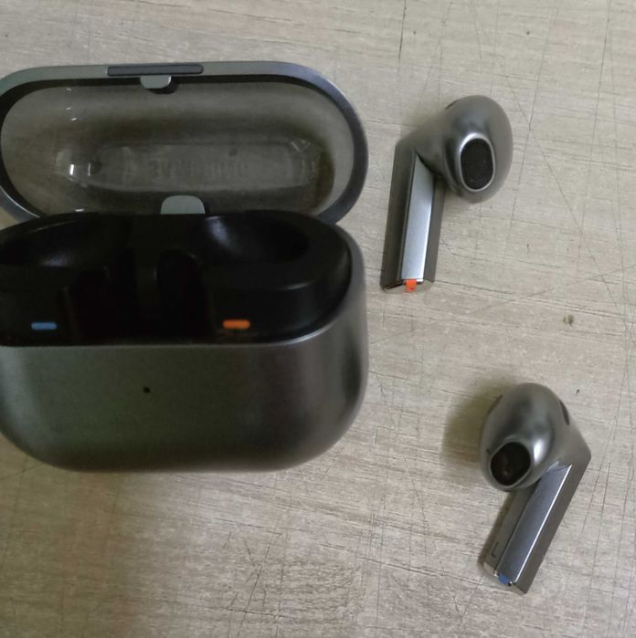 Samsung Galaxy Buds 3 argintiu