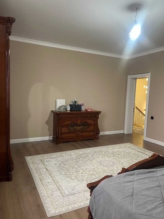 Шикарный трёхуровневый дом