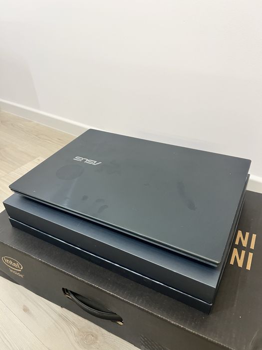 Asus zenbook pro duo