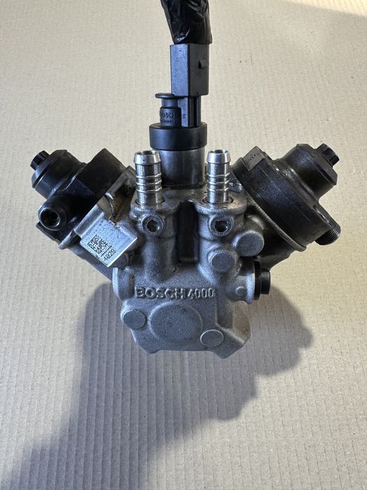 Pompa inalta Audi A4 A5 A6 A7 A8 Q5 Q7 : 059130755BF