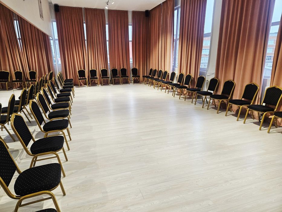 Sali open space pentru dans, cursuri, conferinte, arte martiale