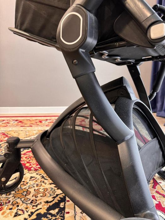 Продам коляску skilmax