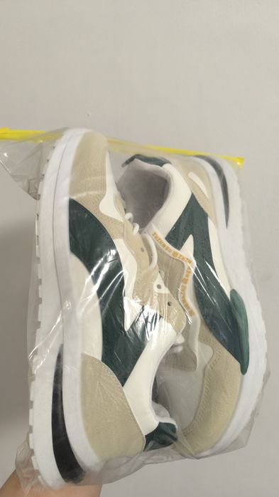 Новые хорошие кросовки