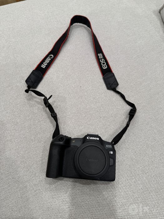 Камера Canon R8 Body