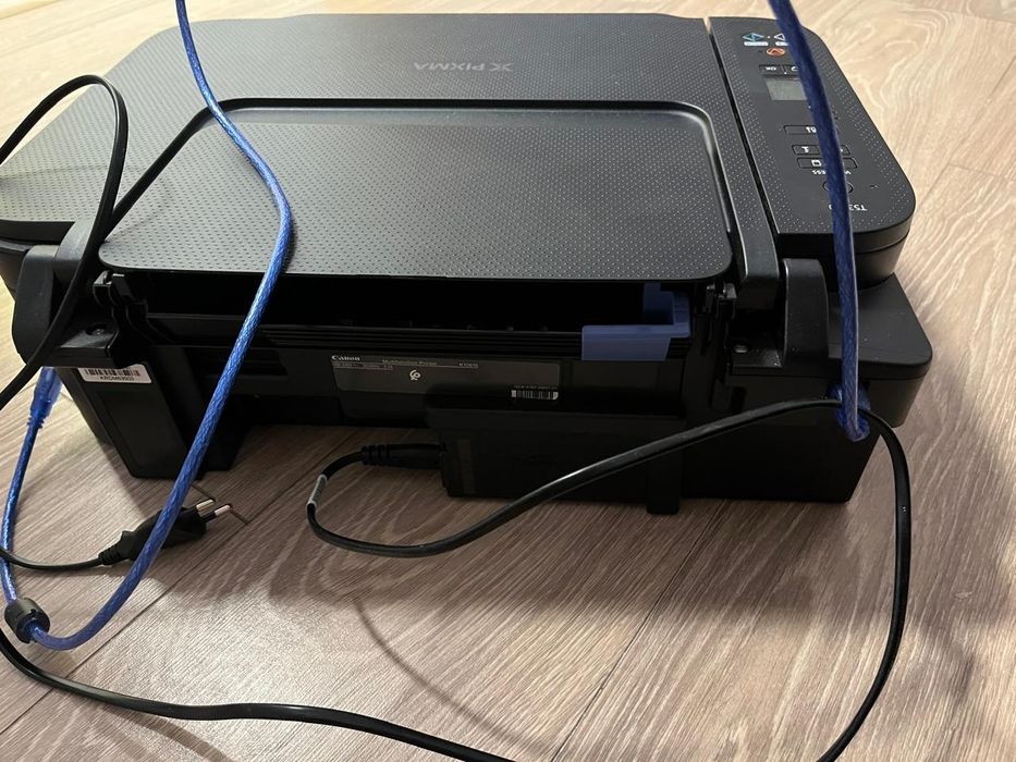 Продам принтер цветной Canon Pixma...