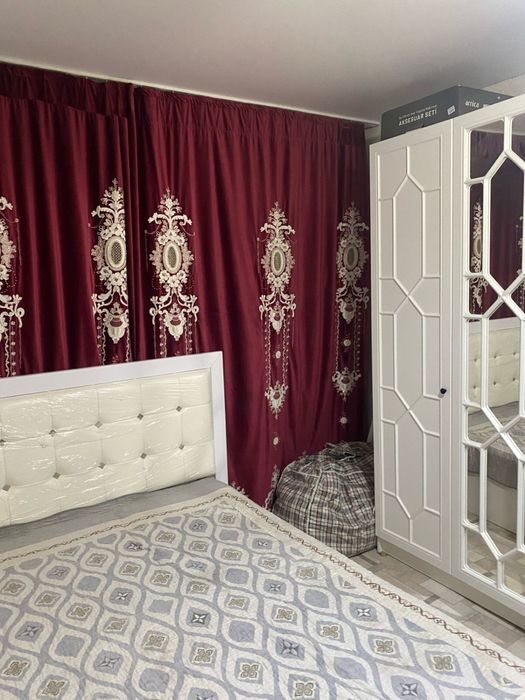 Продаю квартиру трехкомнатную