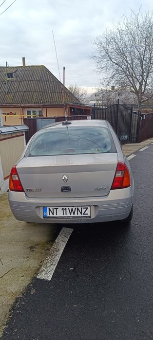 Vînd Renault simbol