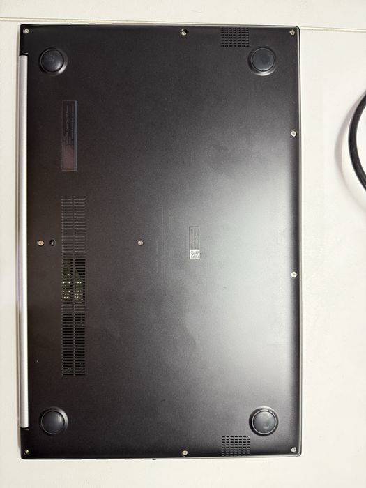 Asus VivoBook 15 / K513E на части