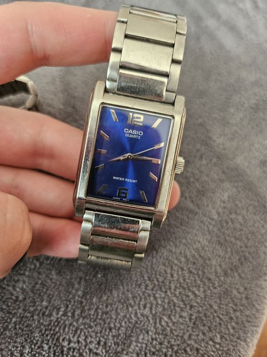 Продавам часовници по договаряне