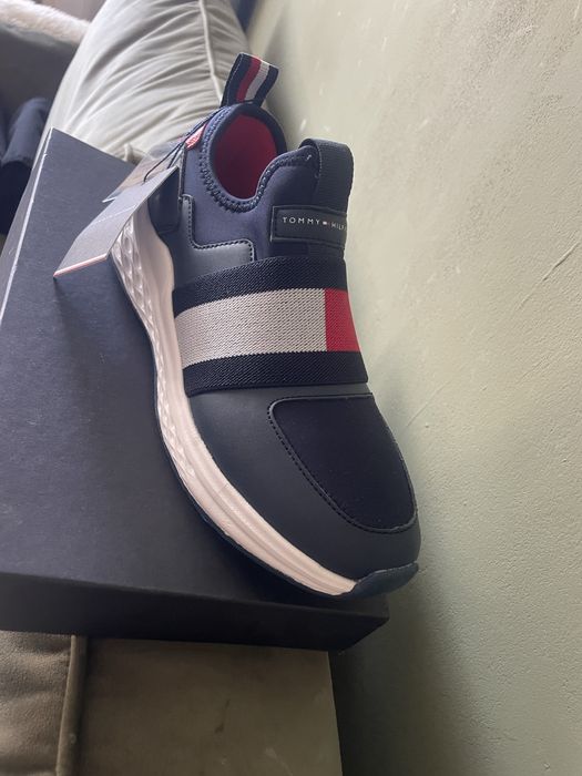 Маратонки женски