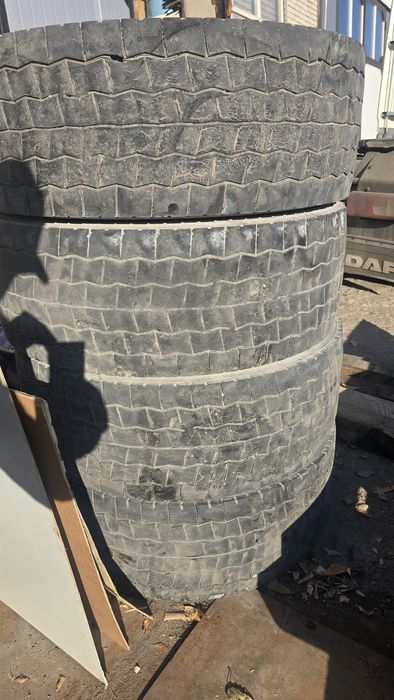 Грузовая авто шина