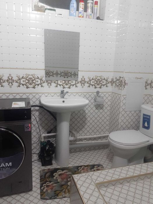 Uy sotiladi Zangiota Tuman 21-dom 4 qavat domning 3-etaji 3 xonali uy