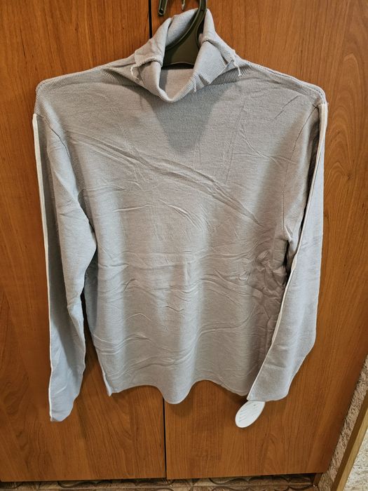 Продам женские кофты