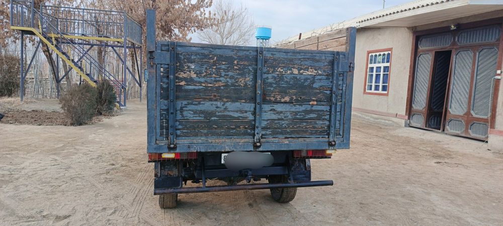 Uvaz bartavoy sotiladi narxi 35 milyon kami bor