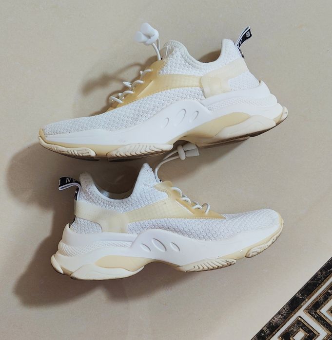 Adidași Steve Madden