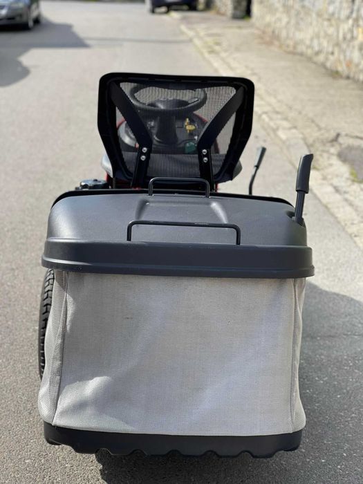 Tractoras de tuns Iarba Simplicity 22 Hp USA