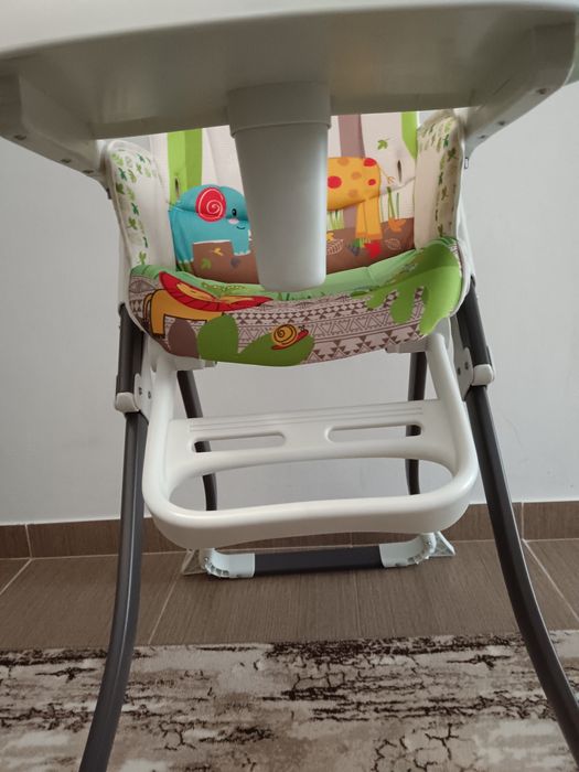 Măsuță pentru bebeluși