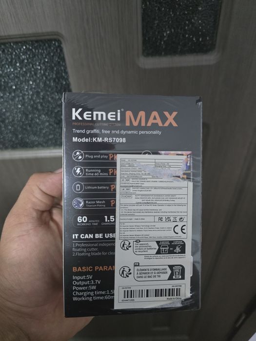 Shaver Aparat de ras cu lamă dublă din titan Kemei KM-RS7098
