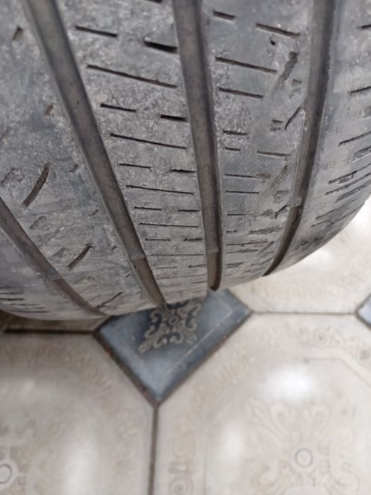 Шины б.у комплект245/45/18
