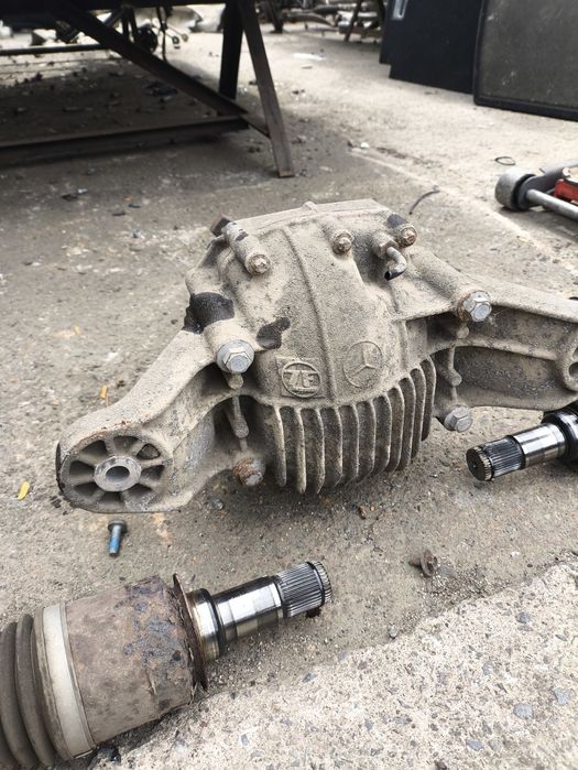 Диферинциал за Mercedes W164 208cdi/320cdi