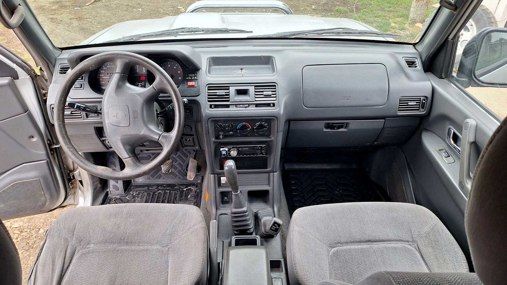 Mitsubishi Pajero 5 usi