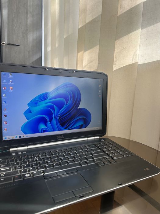 Laptop Dell Latitude E5520 i7 quad core 12GB RAM SSD 256GB Windows 11 Pro