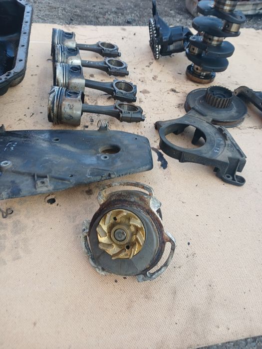 Помпа Фольксваген Гольф2 объем 1,3