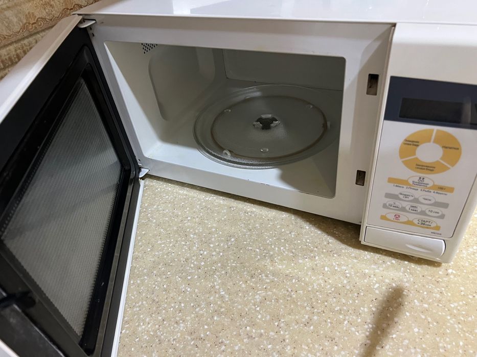 Микроволновка SAMSUNG