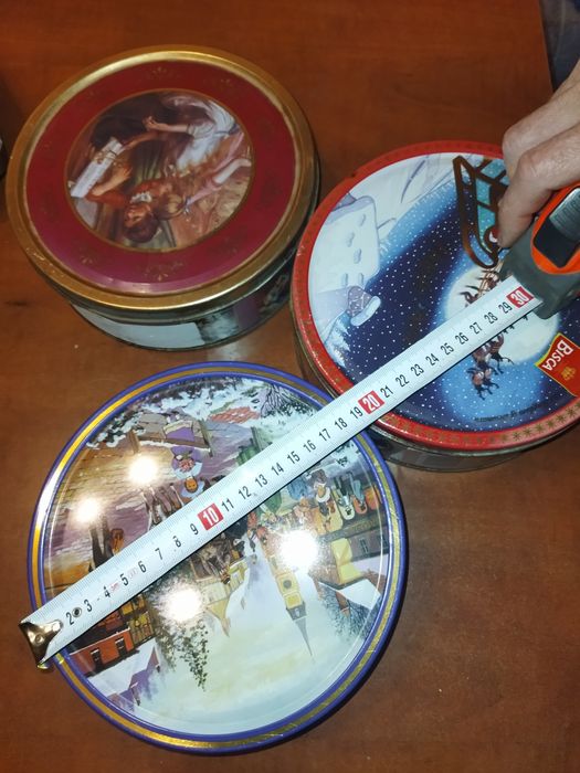 Банки жестяные недорого.