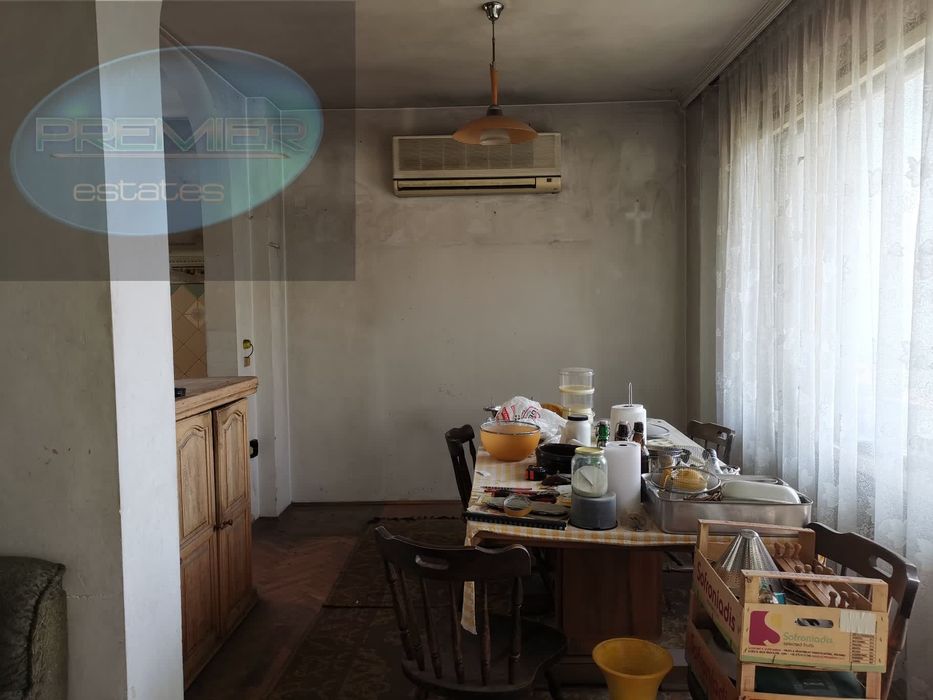 Продава се Многостаен апартамент в Пловдив, Център - 200 кв.м за 925 €/кв.м - Снимка #1