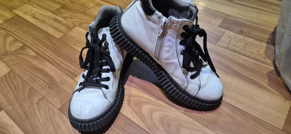 Детская обувь для девочки