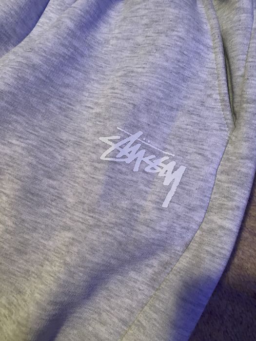 Pantaloni stussy gri