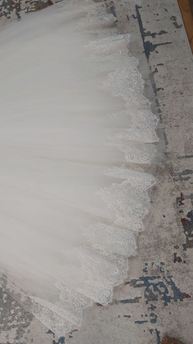 Свадебное платье на худенькую девушку.