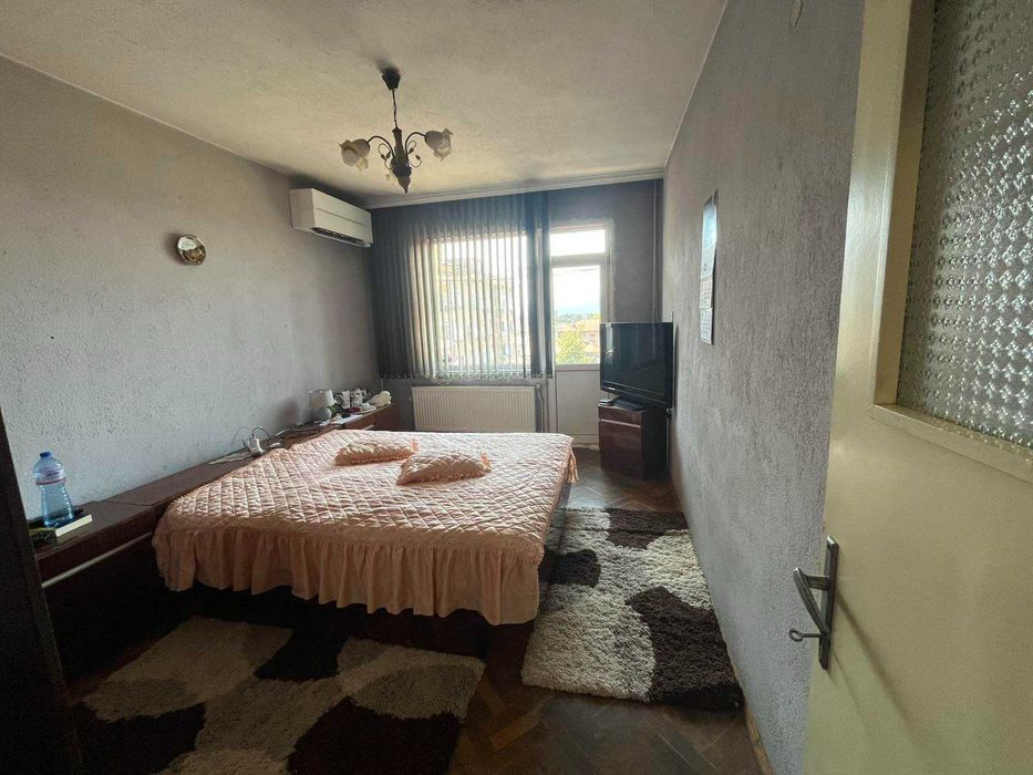 Продава се Четиристаен апартамент в Казанлък - 108 кв.м за 1297 €/кв.м - Снимка #3