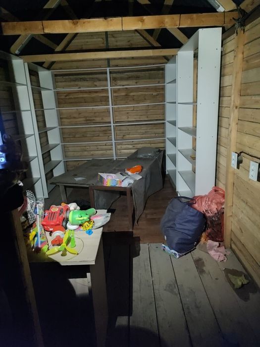 Продам киоск деревянный