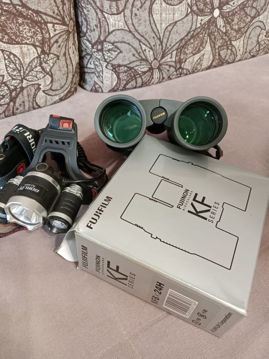 Отличный, современный бинокль!