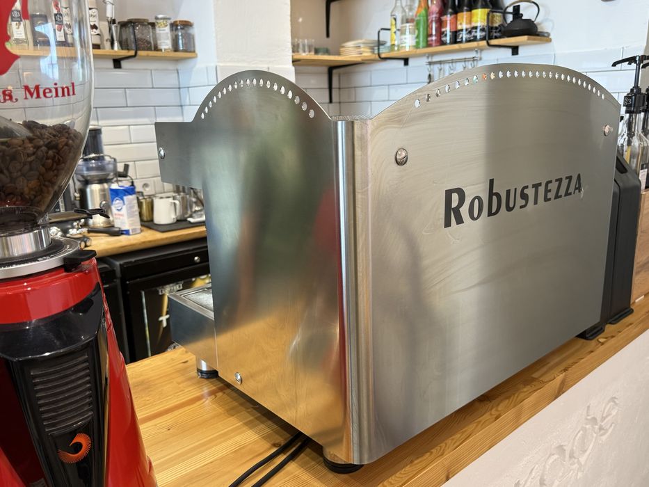 Кофемашина Robustezza