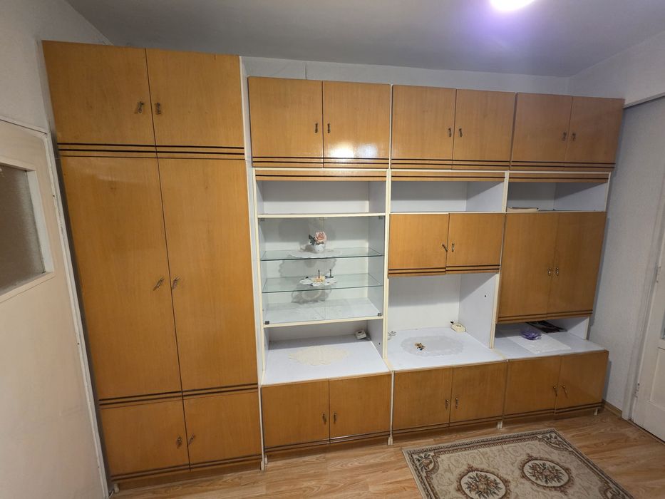 Подарявам спалня и секция с гардероб