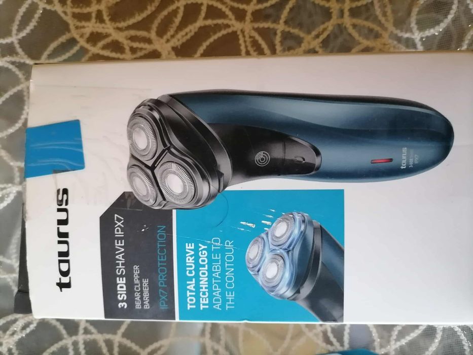 Шейвър нов с три глави