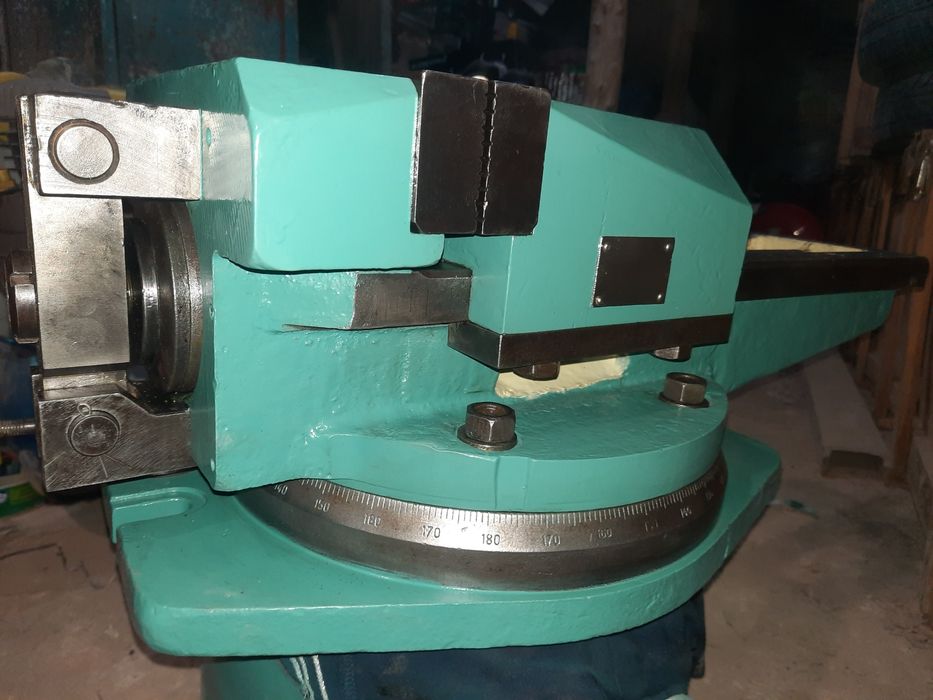 Тиски тиски тиски