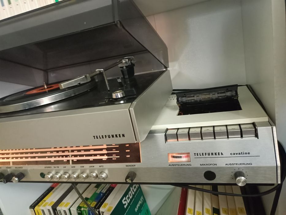 Combină muzicală Telefunken și picup